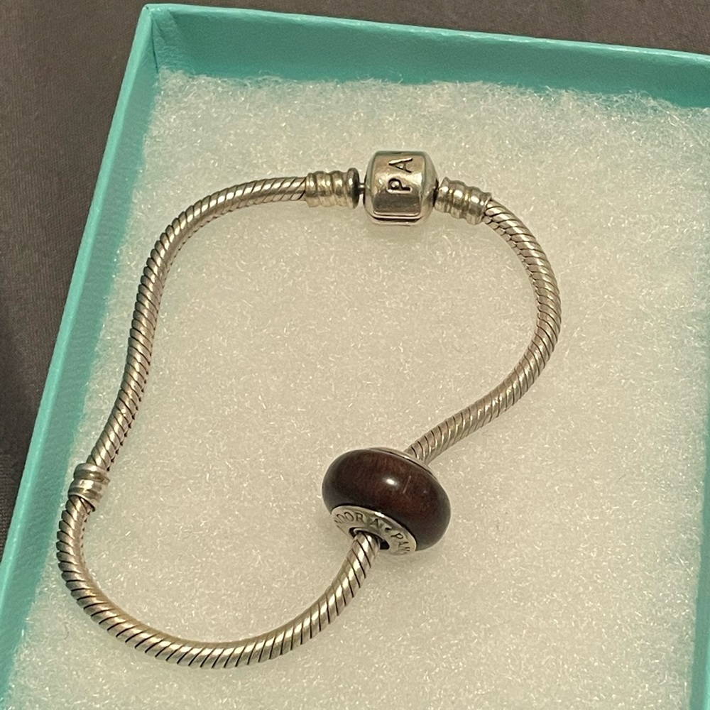 Pandora Black Wood Charm Item No. 790704 Coraçao de negro with silver
